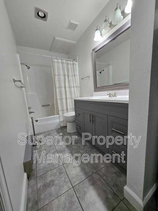 4950 King Arthur Way - Photo 5 of 7