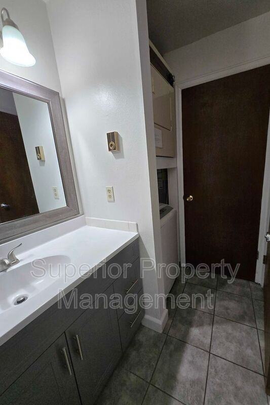 4950 King Arthur Way - Photo 6 of 7