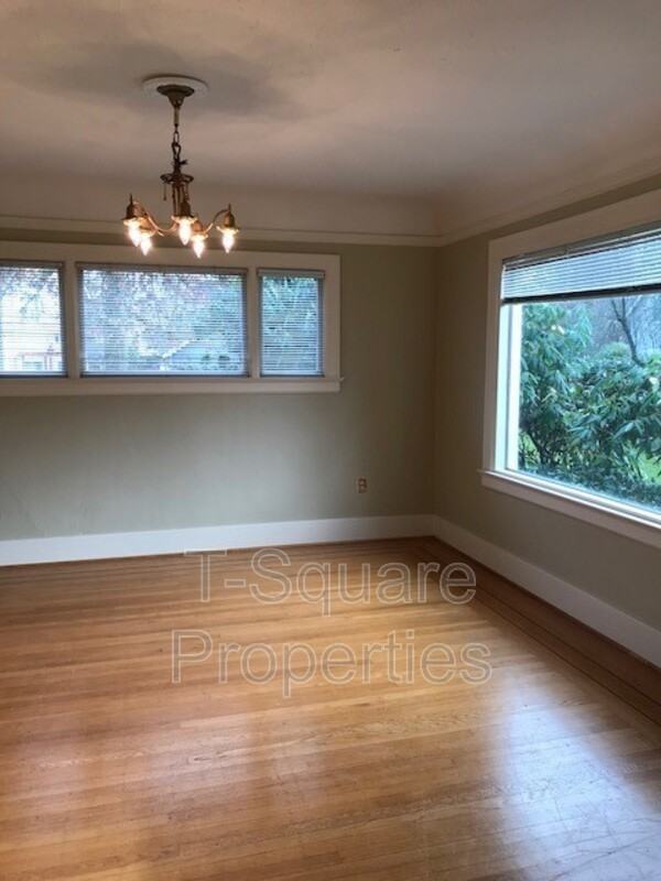 9056 Avondale Rd Ne - Photo 5 of 24