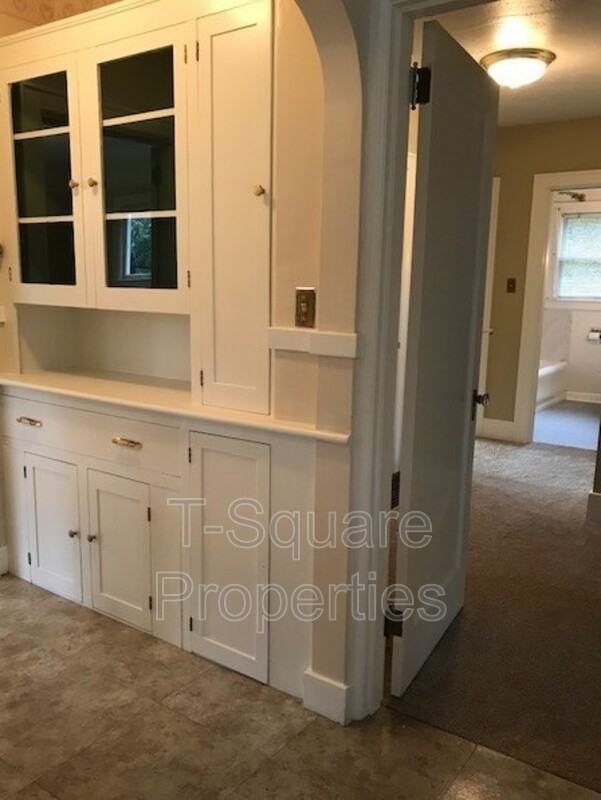 9056 Avondale Rd Ne - Photo 6 of 24