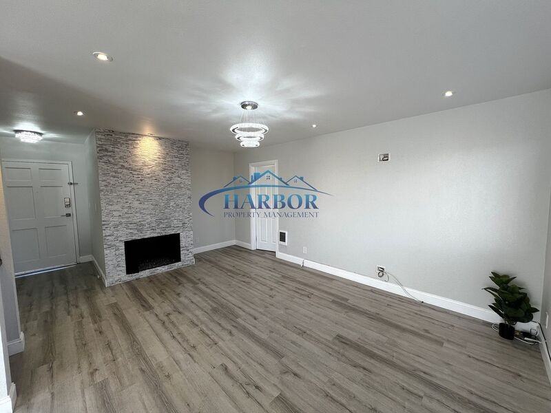 1166 W 22nd St #3 - Photo 2 of 16