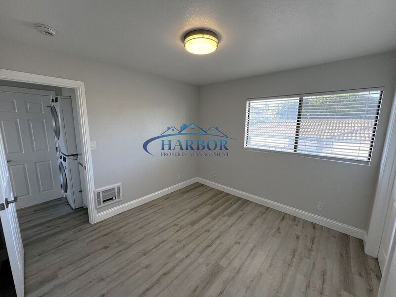 1166 W 22nd St #3 - Photo 5 of 16