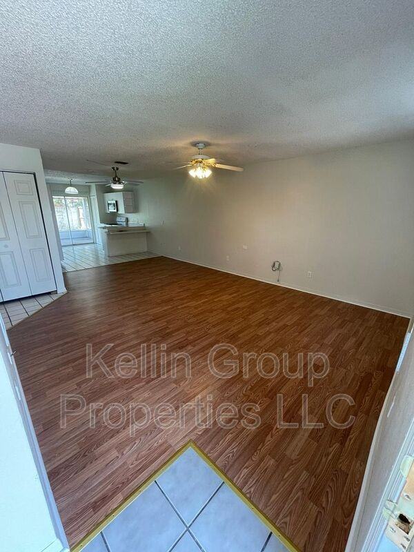 161 Rebecca Dr Ne - Photo 2 of 18