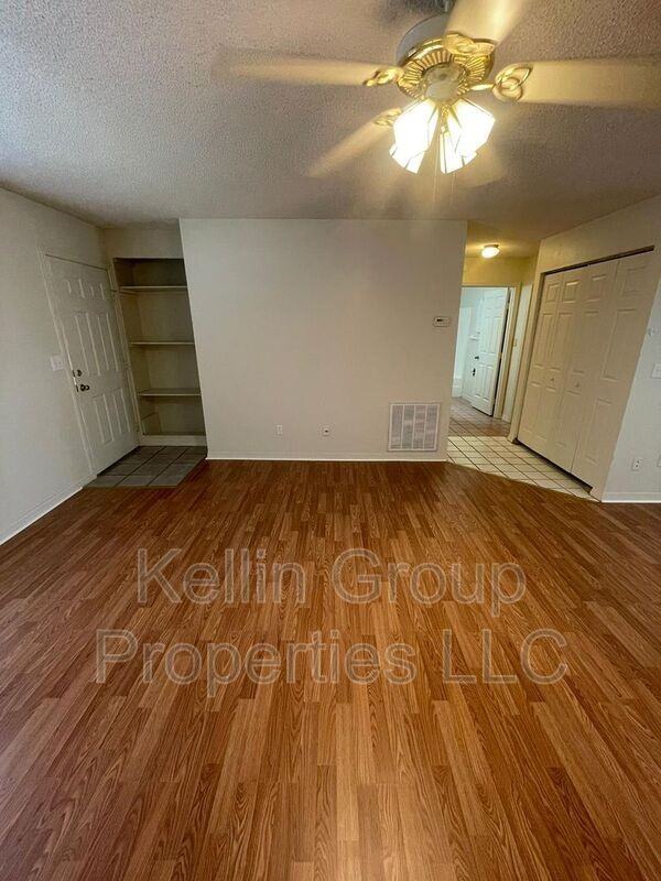 161 Rebecca Dr Ne - Photo 3 of 18