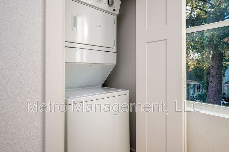 12098 Se Market St - Photo 7 of 8