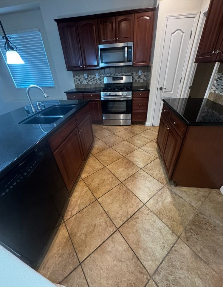 3002 English Oak Cir - Photo 6 of 30