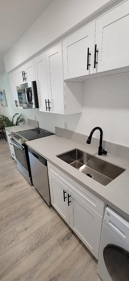 9864 Continental Dr - Photo 6 of 15