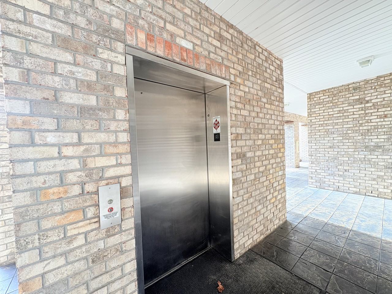 719 Shearwater Ct #302 - Photo 2 of 19