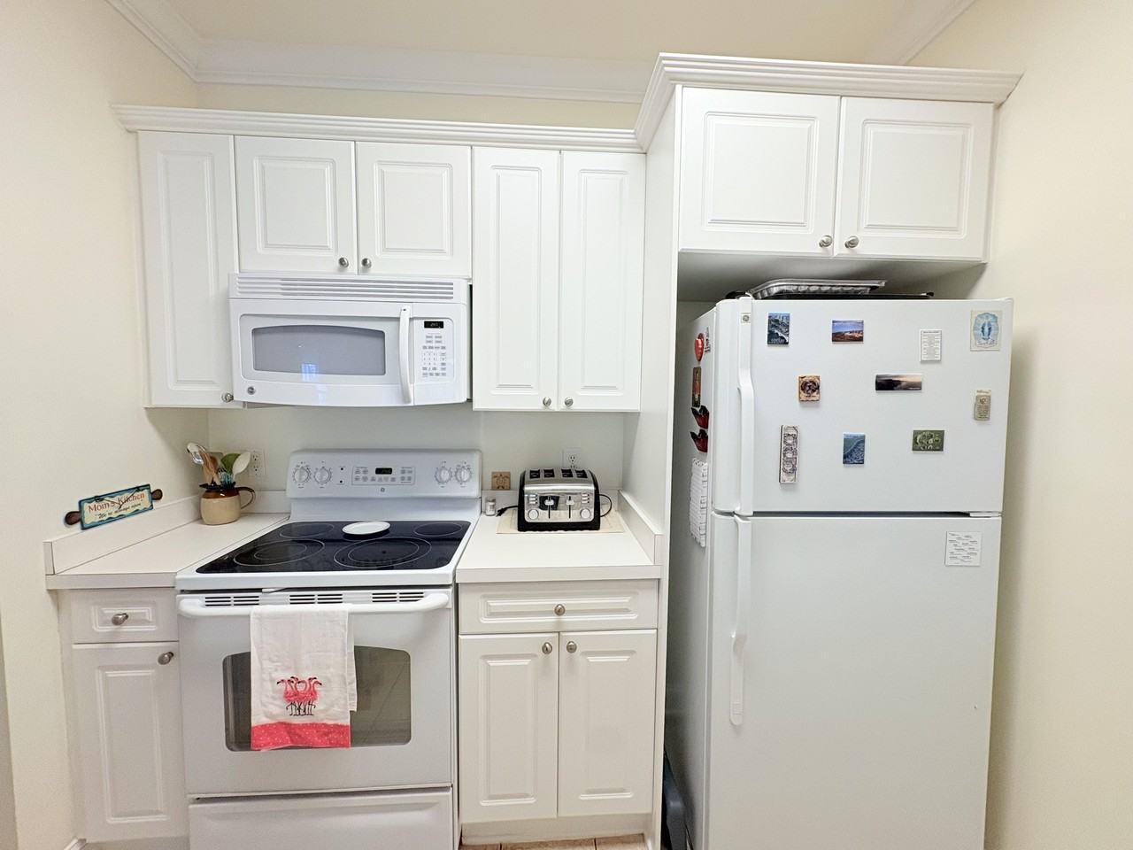 719 Shearwater Ct #302 - Photo 5 of 19