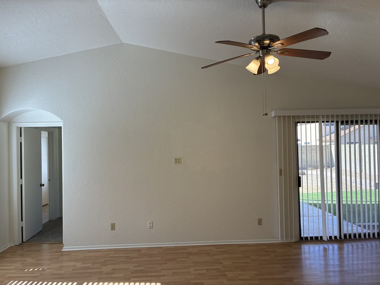 19826 N 46th Ave - Photo 6 of 42