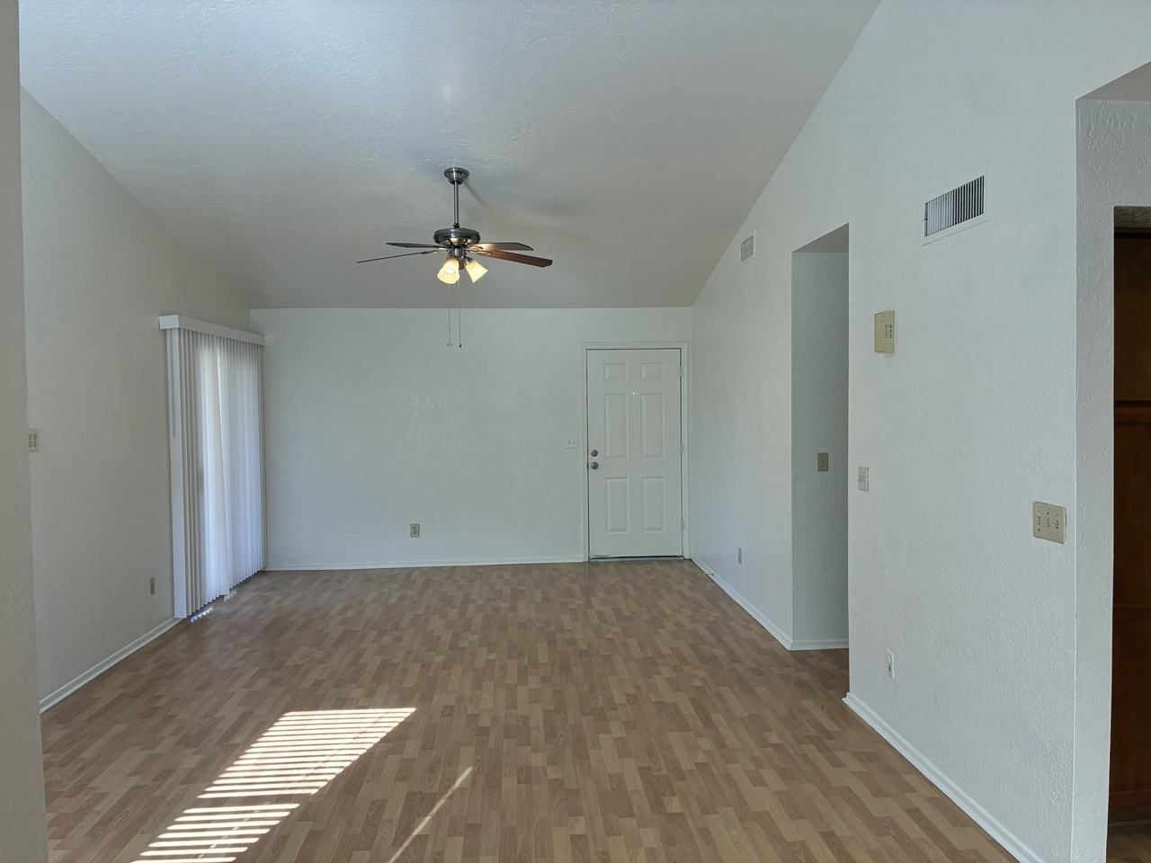 19826 N 46th Ave - Photo 7 of 42