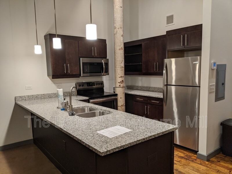 1101 Hawthorne Ln #118 - Photo 4 of 8