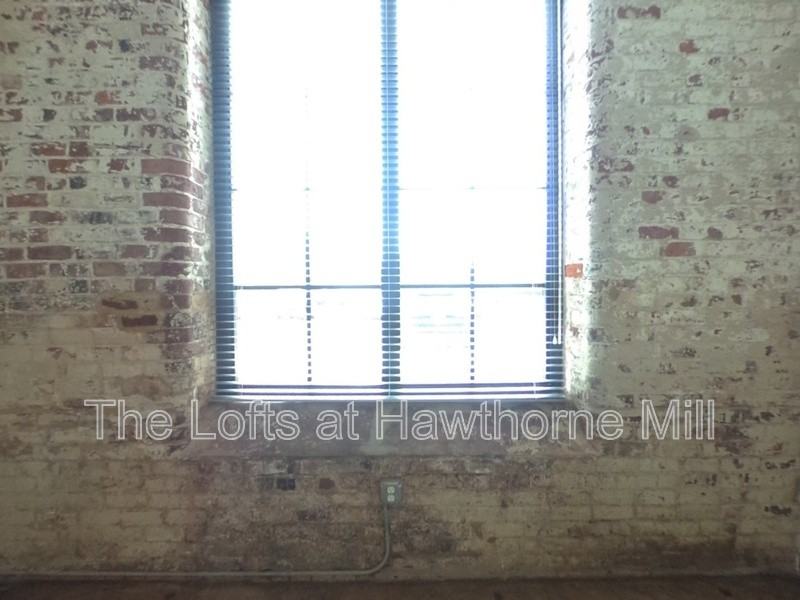 1101 Hawthorne Ln #136 - Photo 4 of 7