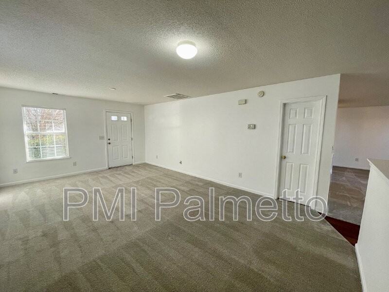 944 Schofield Ln - Photo 4 of 24