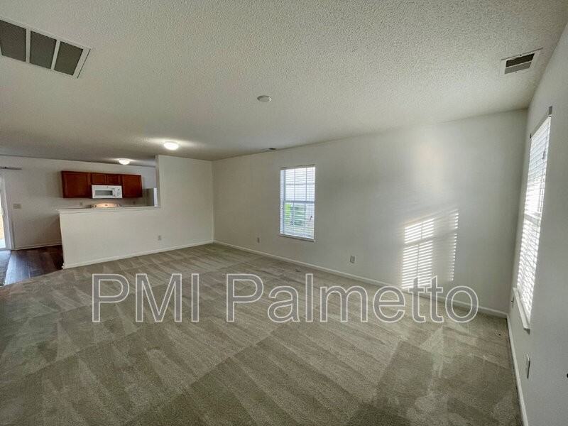 944 Schofield Ln - Photo 5 of 24