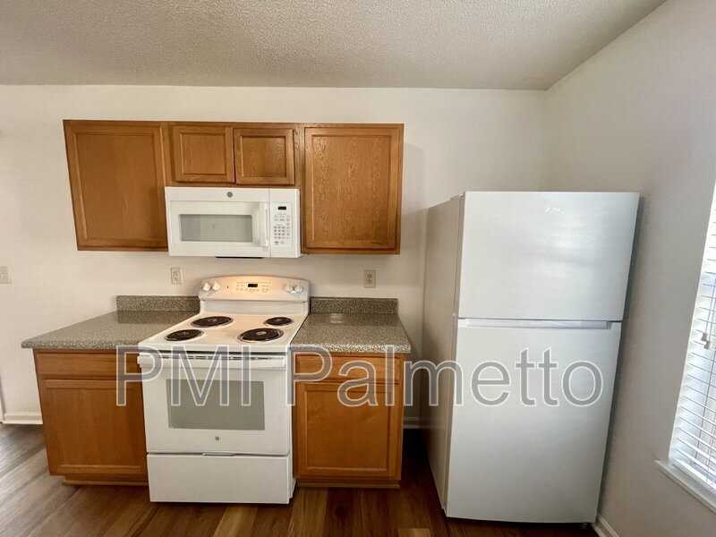 944 Schofield Ln - Photo 7 of 24