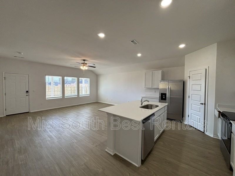 6432 Newark Dr - Photo 3 of 16