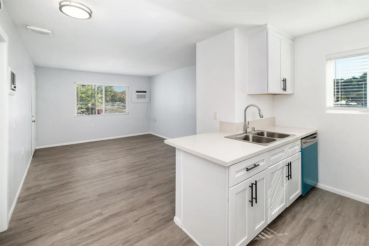 6738 University Ave - Photo 2 of 5