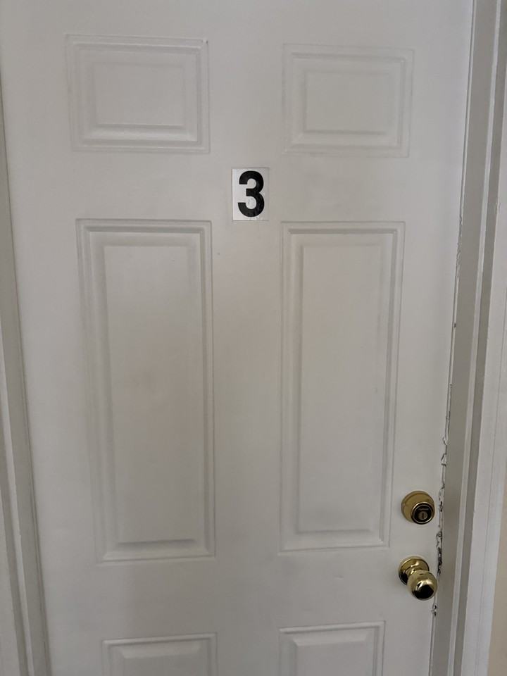 126 N 9th St #3 - Photo 2 of 7