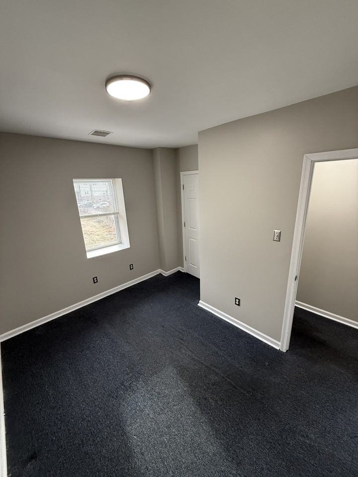 126 N 9th St #3 - Photo 7 of 7