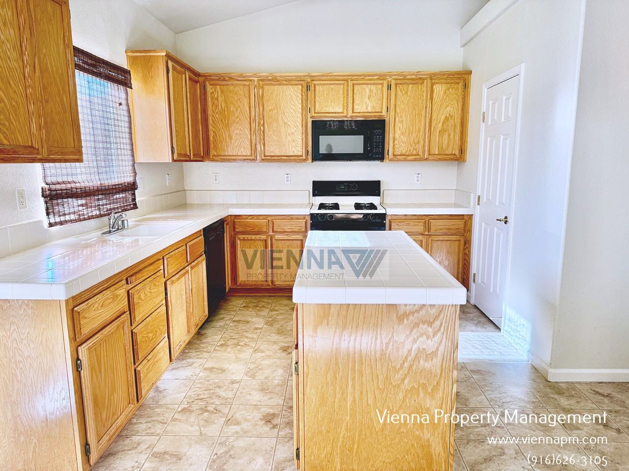 1755 El Camino Verde Dr - Photo 6 of 23