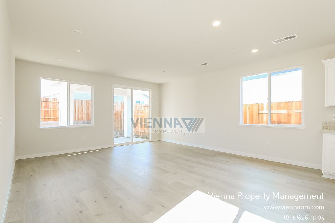 3935 Prairie Blues - Photo 4 of 19