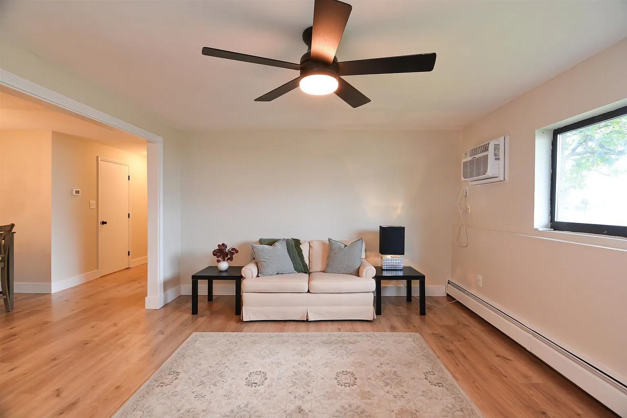 20 Tiffany Rd - Photo 4 of 16