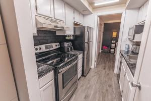 featured image of 808 Cocheco Ct