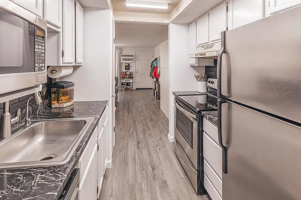 808 Cocheco Ct - Photo 5 of 13