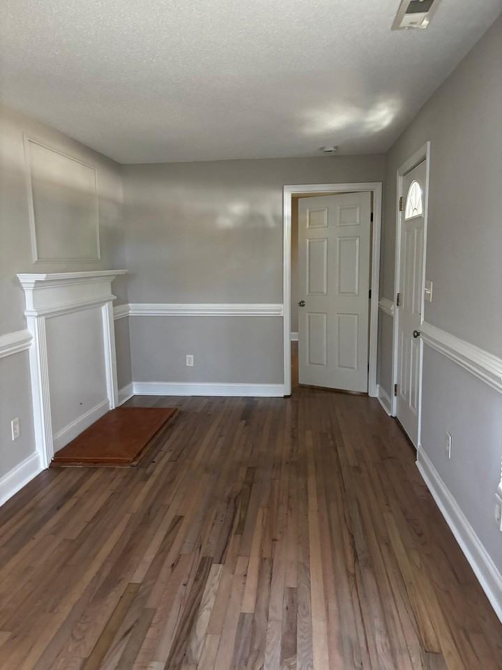 403 Rich St - Photo 3 of 7