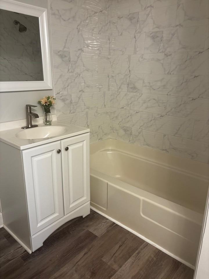 2822 Royston Rd - Photo 2 of 16