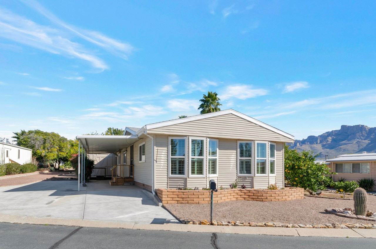 10684 N Stromboli Ave - Photo 3 of 25