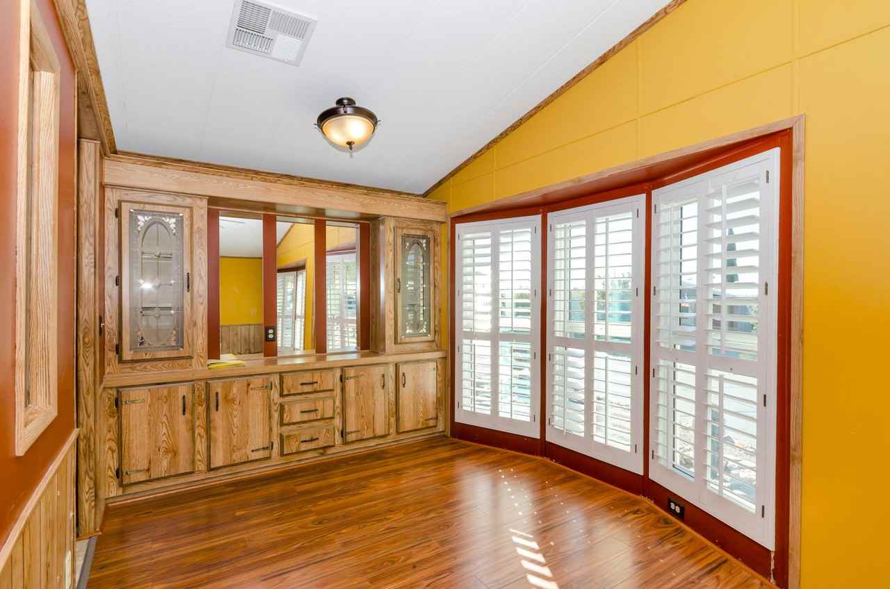 10684 N Stromboli Ave - Photo 7 of 27