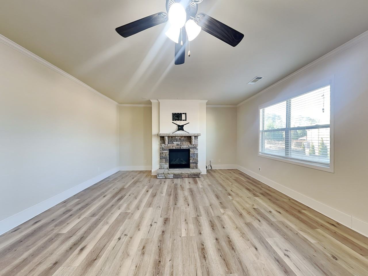 7770 Harbison Hollow Ln - Photo 3 of 30