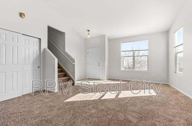 5085 Tabor Ln - Photo 6 of 33