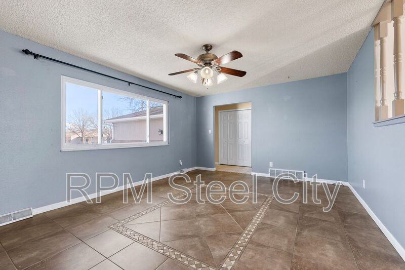 2119 Chatalet Ln - Photo 7 of 30