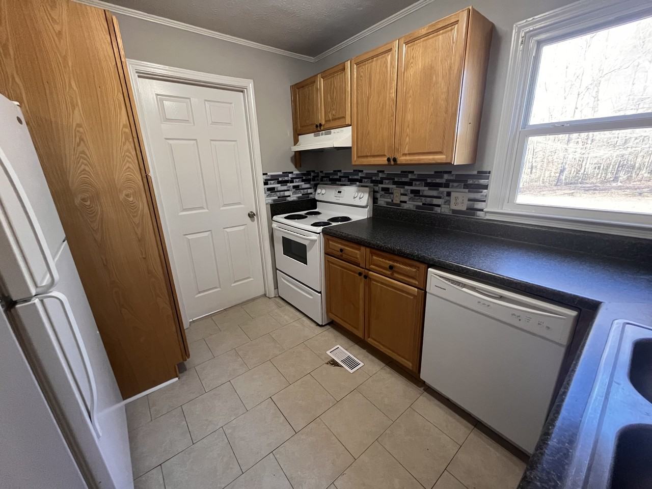 145 River Valley Dr - Photo 7 of 29