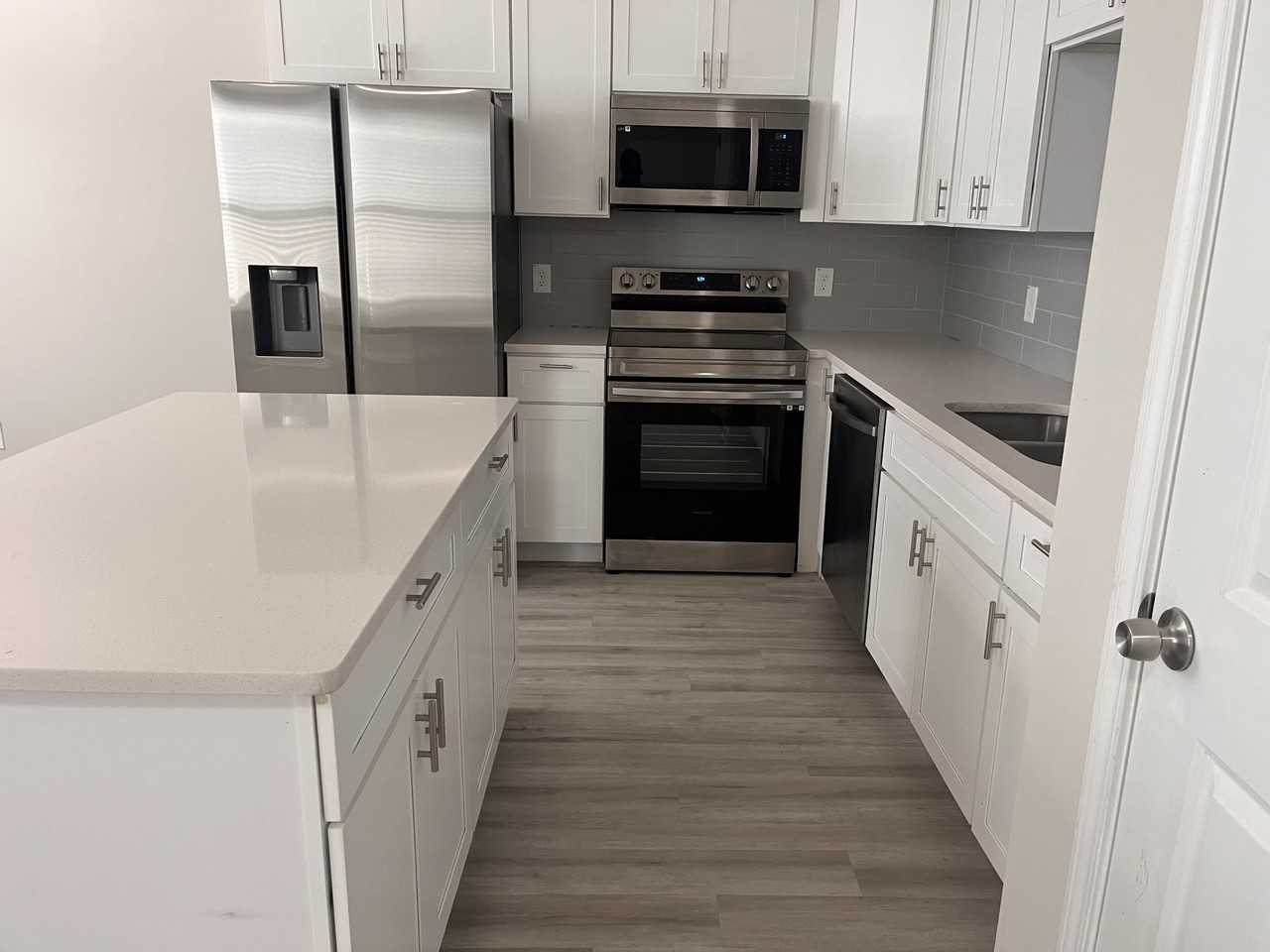 8332 Triple Crown Dr - Photo 4 of 29