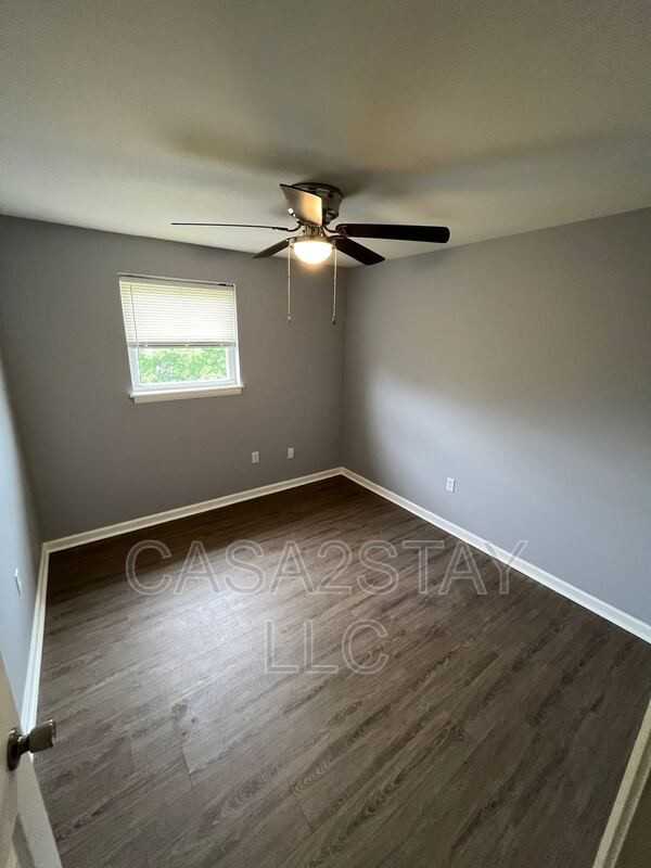 4805 Saddlebrook Ln #3 - Photo 6 of 7