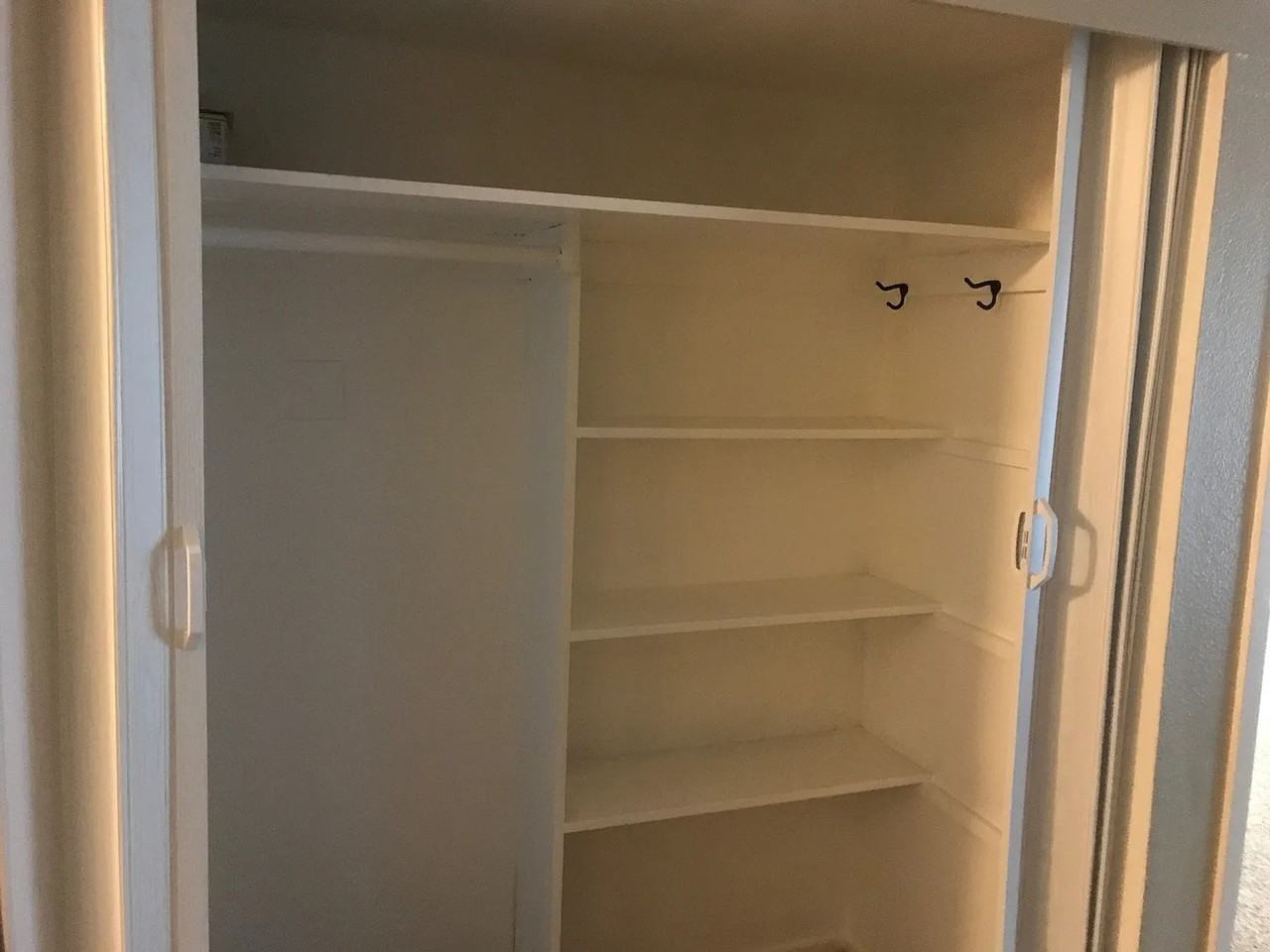 425 S St - Photo 3 of 8