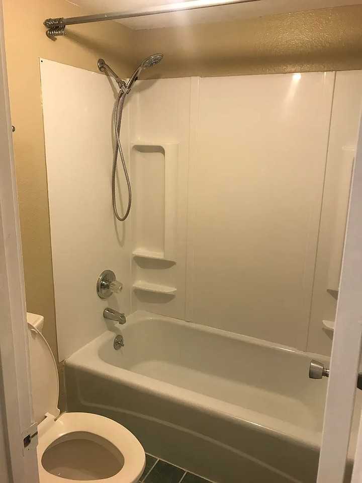 425 S St - Photo 4 of 8