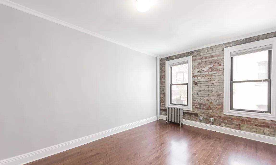 2451 38th St #7B - Photo 3 of 6