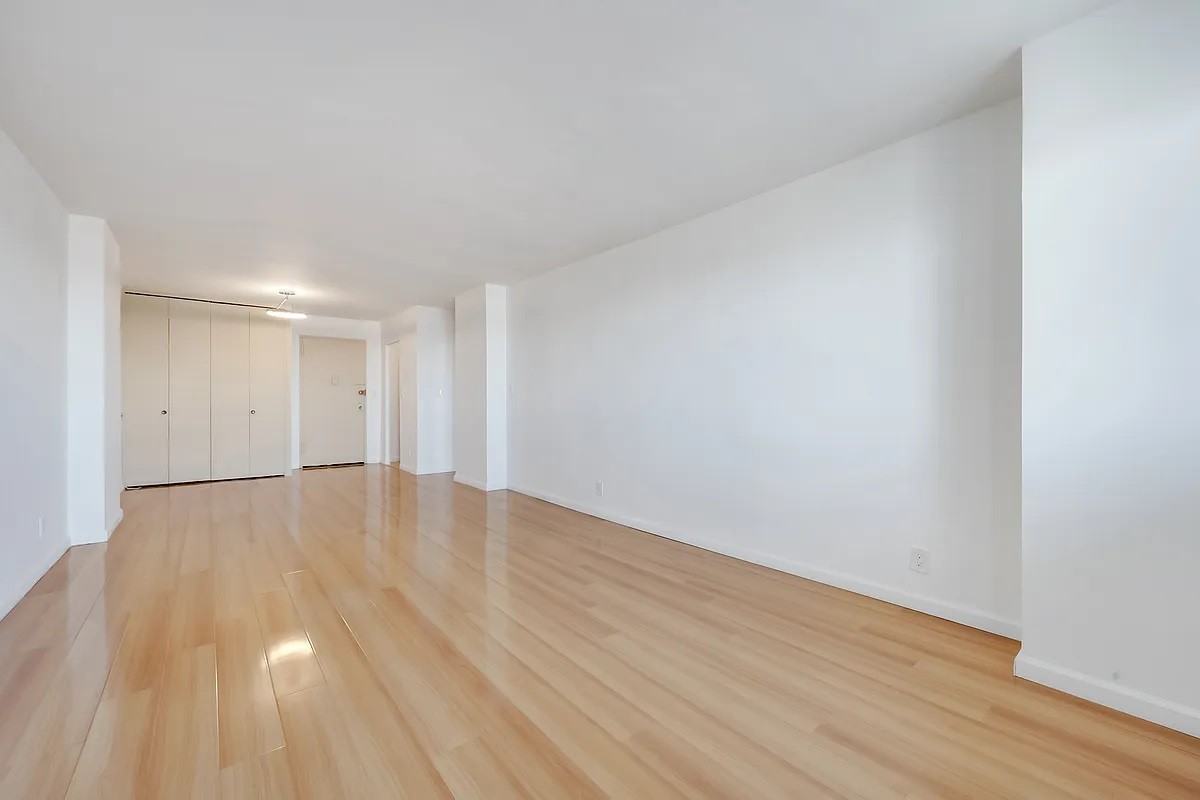 3965 52nd St #10E - Photo 5 of 7