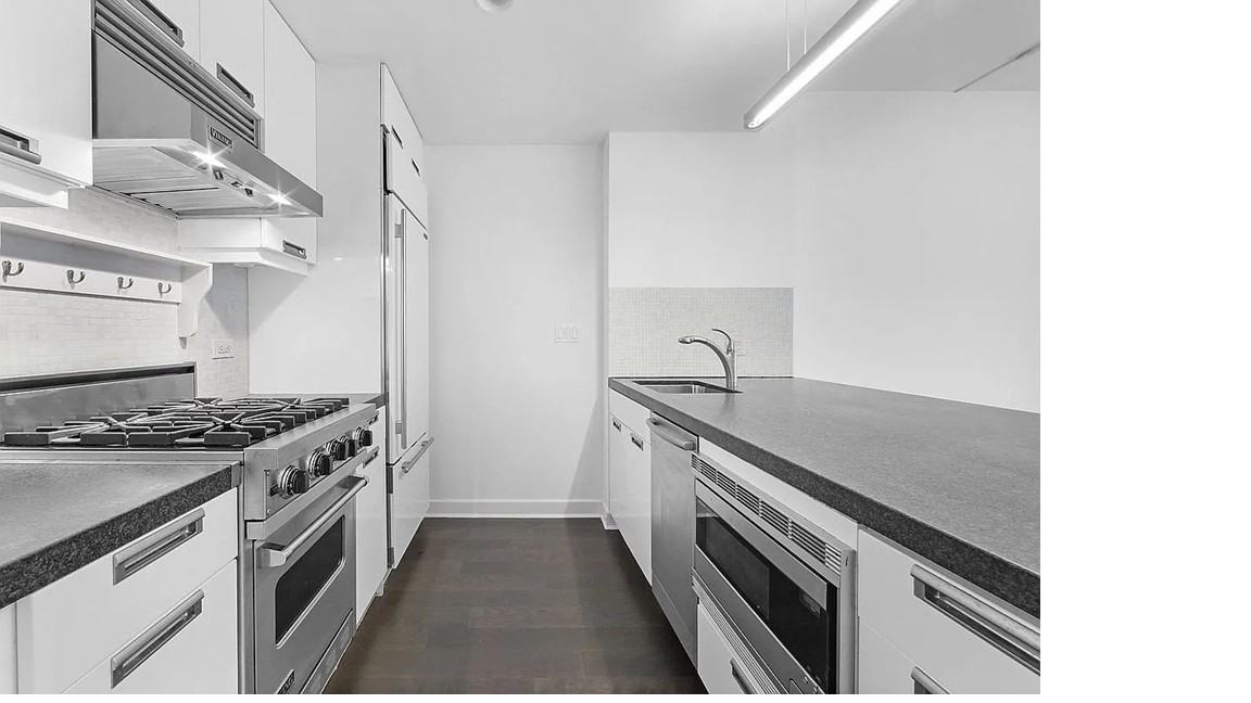 261 W 28th St #2D - Photo 4 of 10