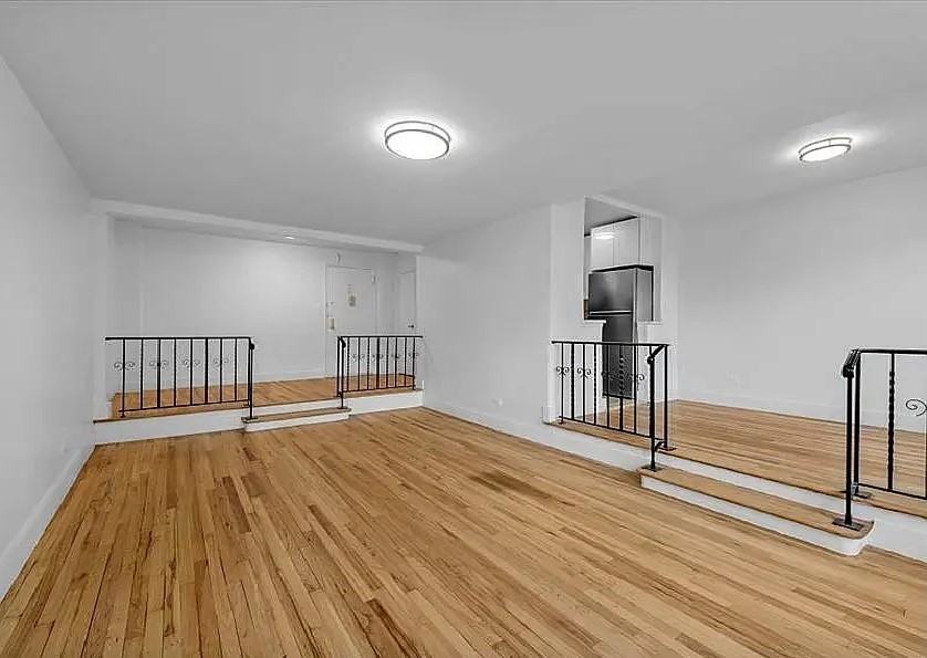 425 E 26th St #3E - Photo 3 of 9