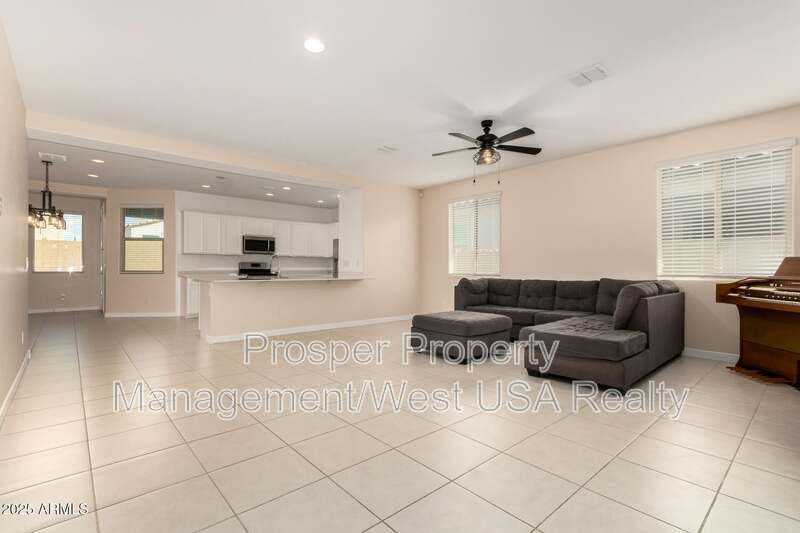 12324 W Wagon Wheel Dr - Photo 4 of 9