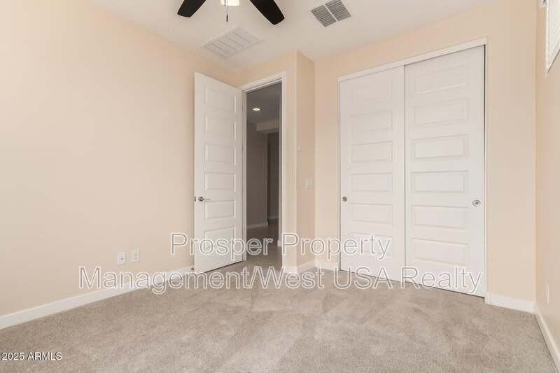 12324 W Wagon Wheel Dr - Photo 6 of 9