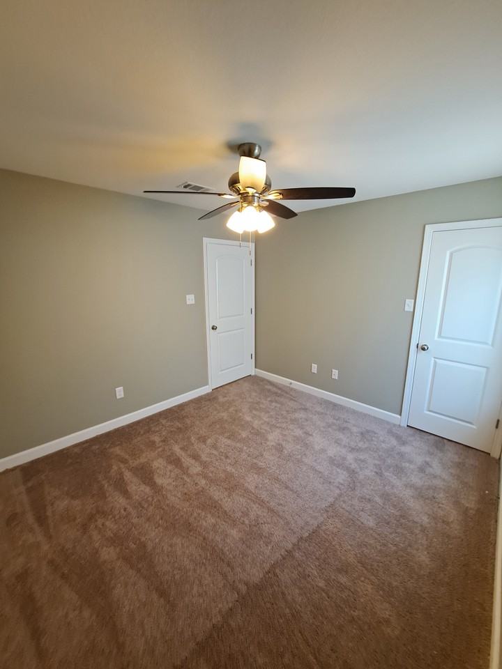 10 Jennifer Cv - Photo 3 of 3