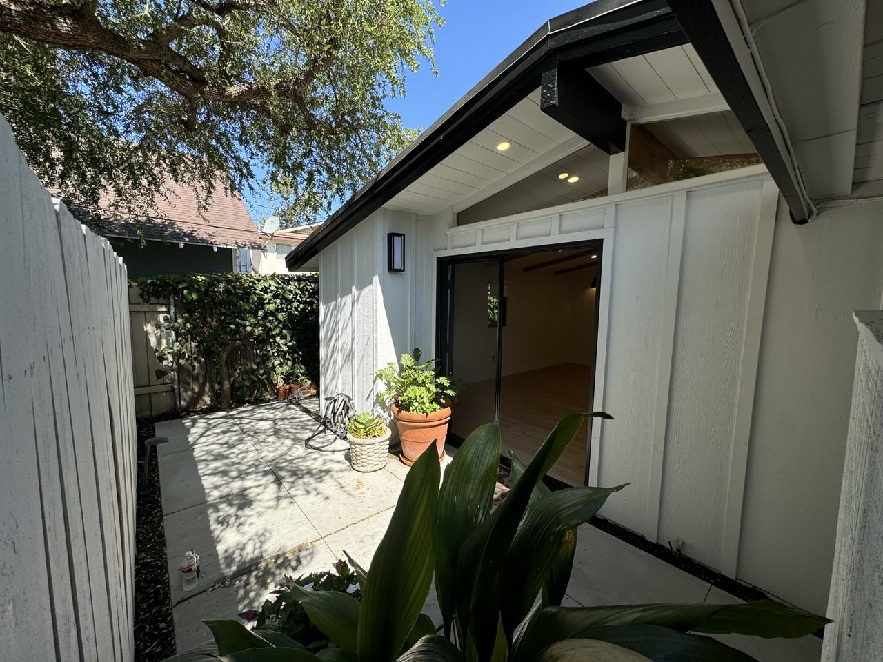 239 W 12th St #A - Photo 2 of 21