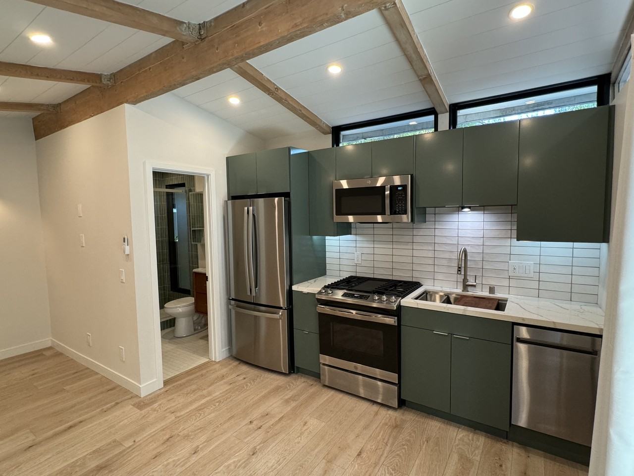 239 W 12th St #A - Photo 7 of 21